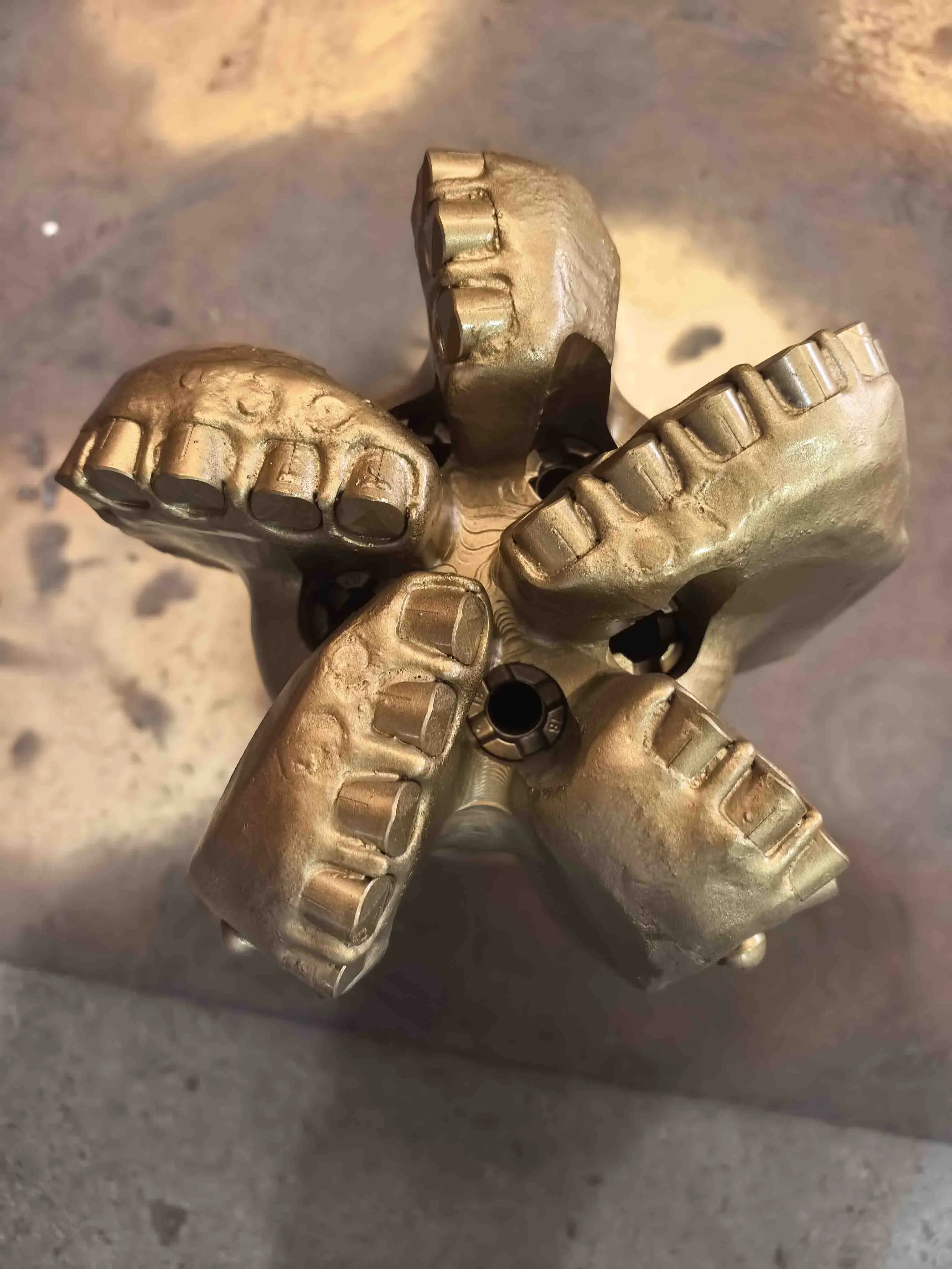 Five Wing PDC Bit For Hard Rock Drilli