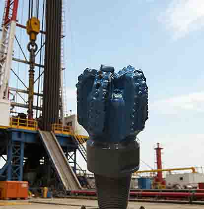 What Are the Key Features of a PDC Diamond Bit?