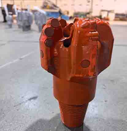 Oil Diamond Drill Bit Wear Mechanisms and Failure Analysis