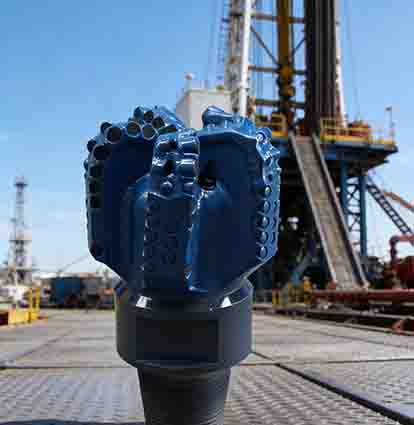 Design Features of a Standard 5 Blades PDC Oil Bit